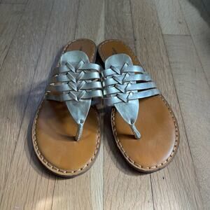 AEO Gold Sandals 7
